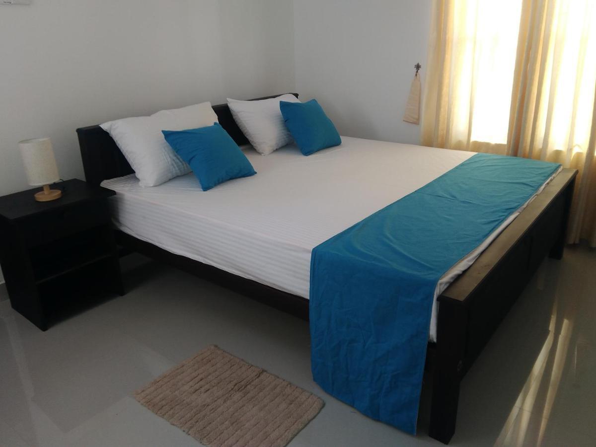Queens Airport Residence Негомбо Экстерьер фото